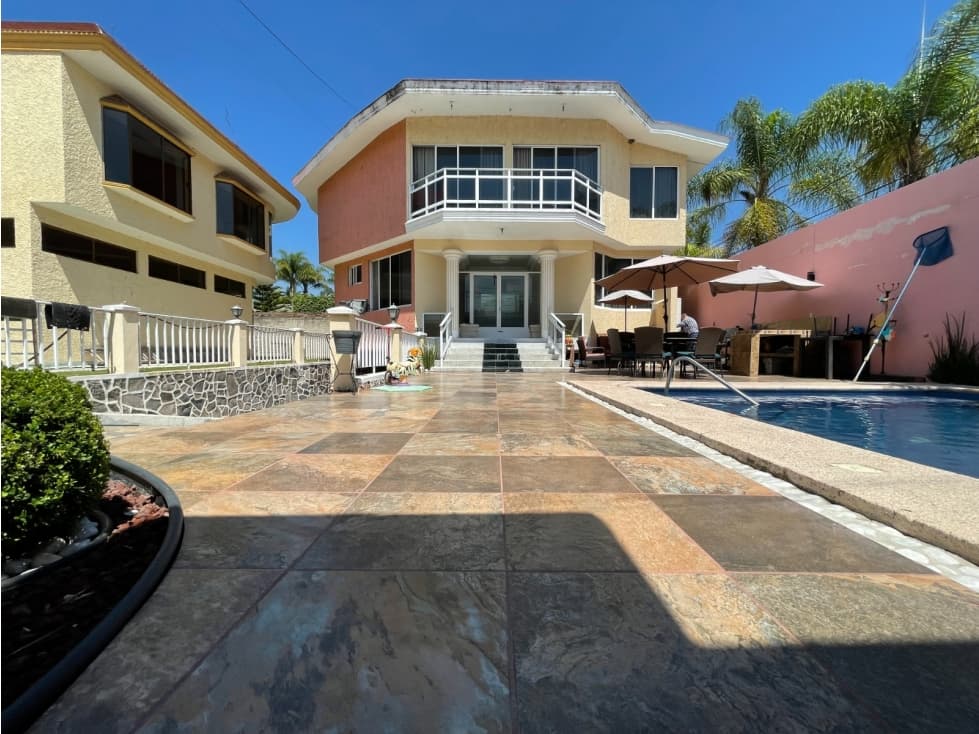 EN VENTA INCREÍBLE CASA EN ARCOS DE GUADALUPE, ZAPOPAN. - 1