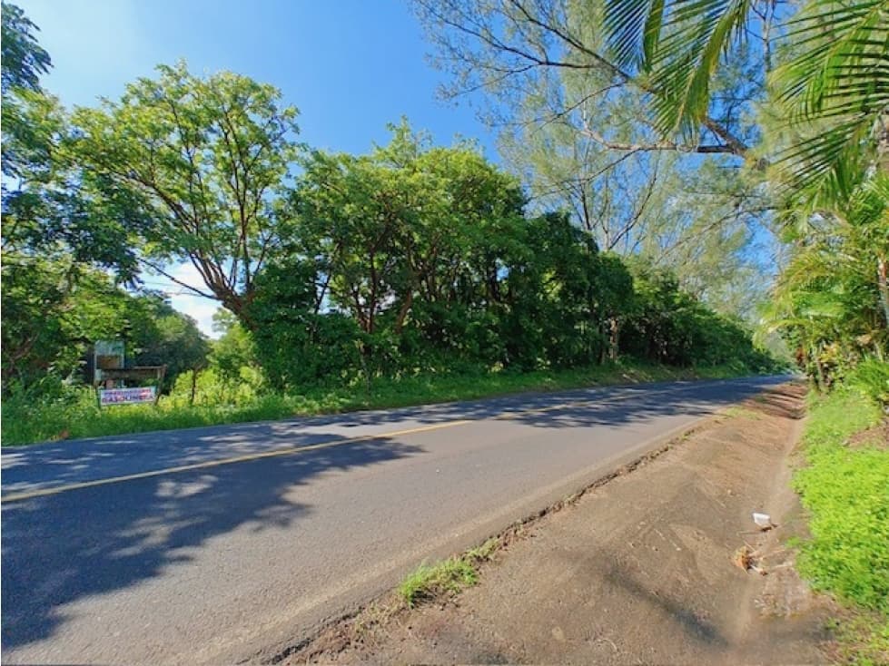 Terreno con Uso de Suelo Comercial en Santiago Tuxtla, Veracruz - 1
