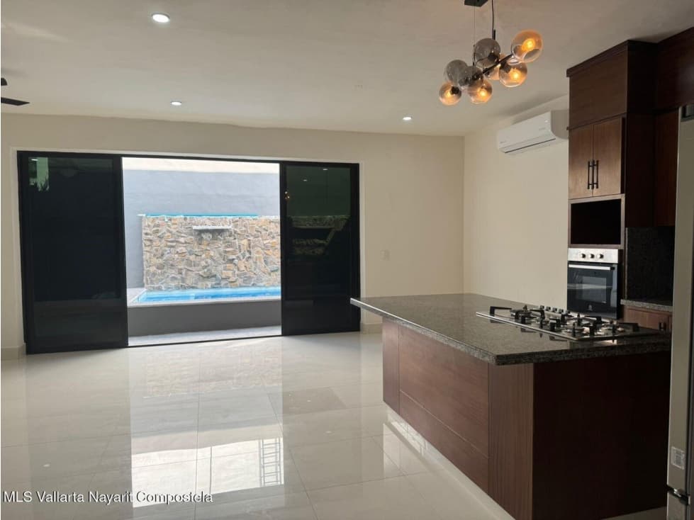 CASA EN VENTA CON PISCINA EN COMUNIDAD LOS ARBOLES EN BUCERIAS - 1