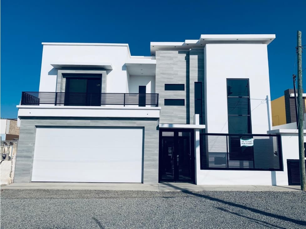 EN VENTA CASA EN VALLE DORADO ATRÁS DEL BOULEVARD ZERTUCHE ENSENADA - 1