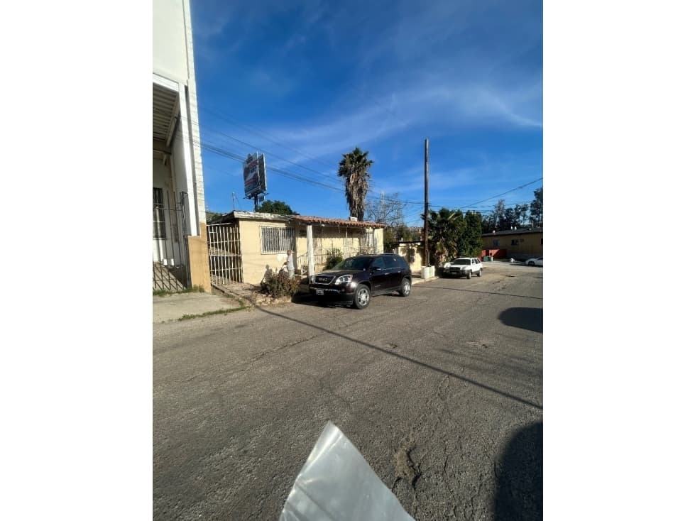 SE VENDE TERRENO BLVD UNIVERSIDAD - TECATE - 1