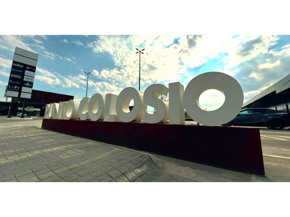 Local Comecial en Renta Plaza Punto Colosio, Saltillo Norte - 1