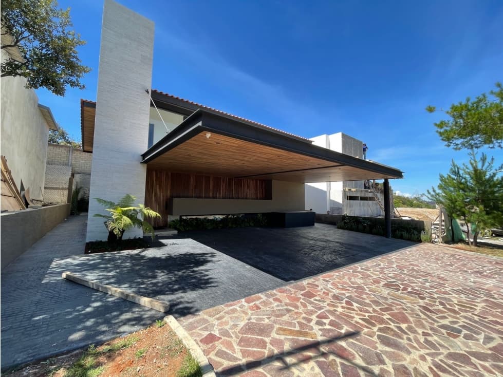 Hermosa Residencia en Club de Golf Altozano - 1