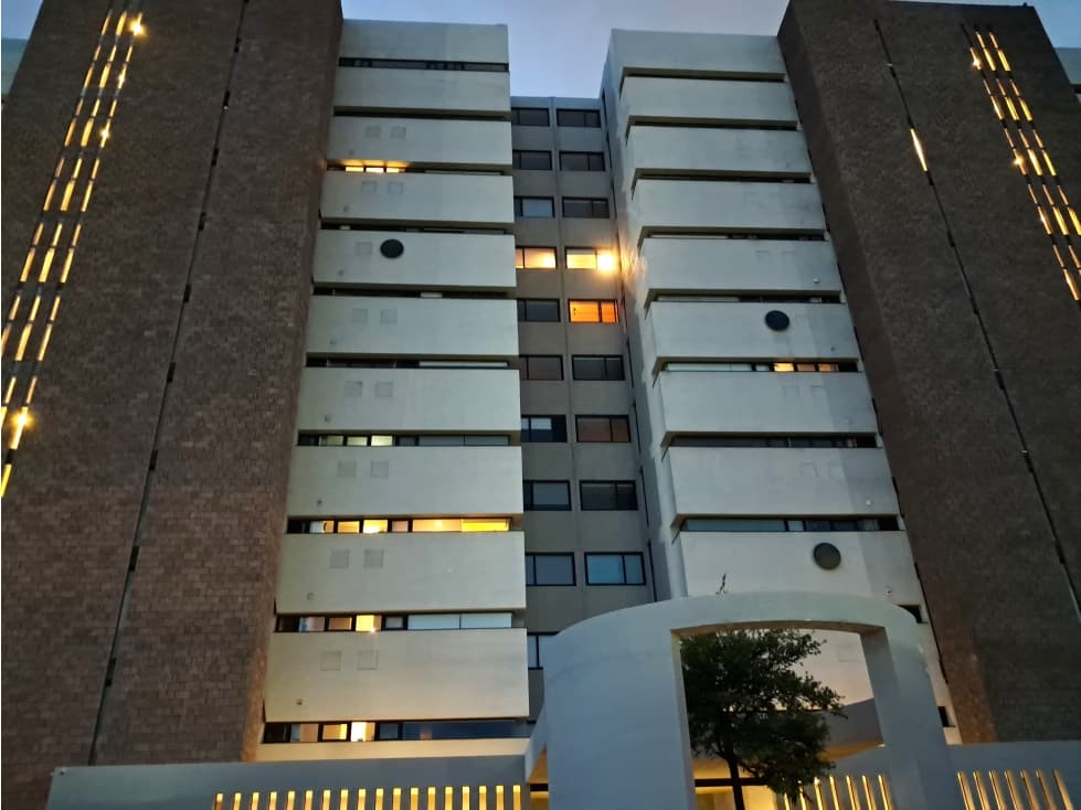 DEPARTAMENTO AMUEBLADO PISO 8 EN RENTA EN MIRA DIAMANTE QUERETARO GIH - 1
