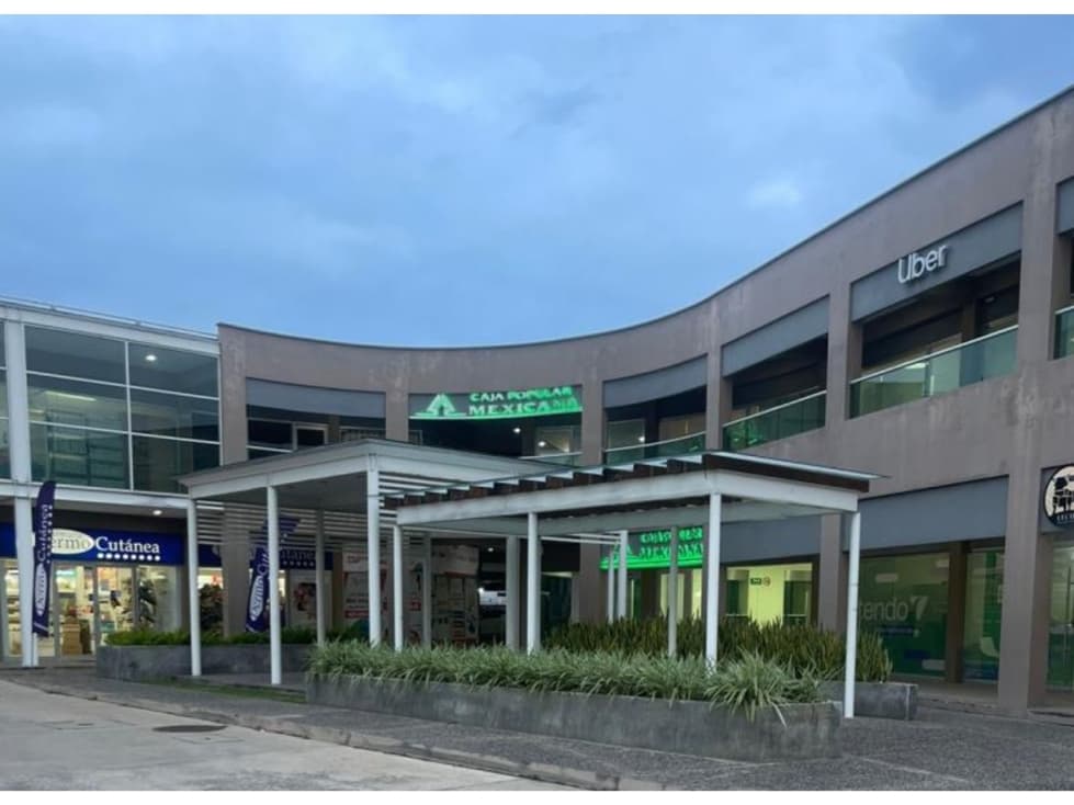 LOCAL 3 EN RENTA PLAZA MORETT, VILLAHERMOSA. - 1