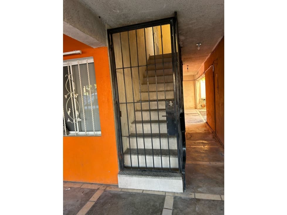 DEPARTAMENTO EN VENTA EN COLONIA STAIUJAD - 1