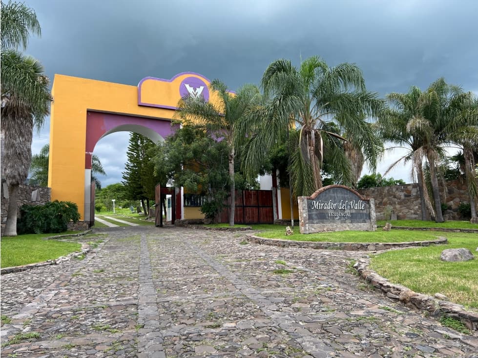 TERRENO FRACCIONAMIENTO MIRADOR DEL VALLE JACONA MICHOACAN - 1