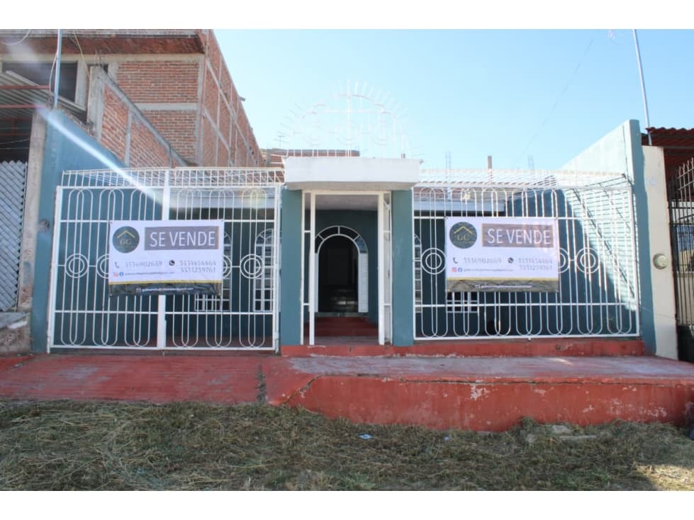 CASA EN VENTA CALLE JADE, LINDA VISTA, JIQUILPAN, MICHOACAN - 1