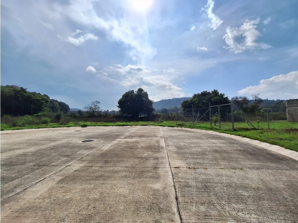 Terrenos en venta en fracc Los Encinos Pátzcuaro - 1