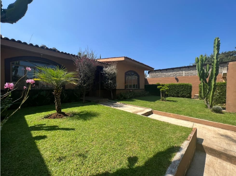 Casa Habitacional y Comercial en venta Pátzcuaro Pueblita - 1