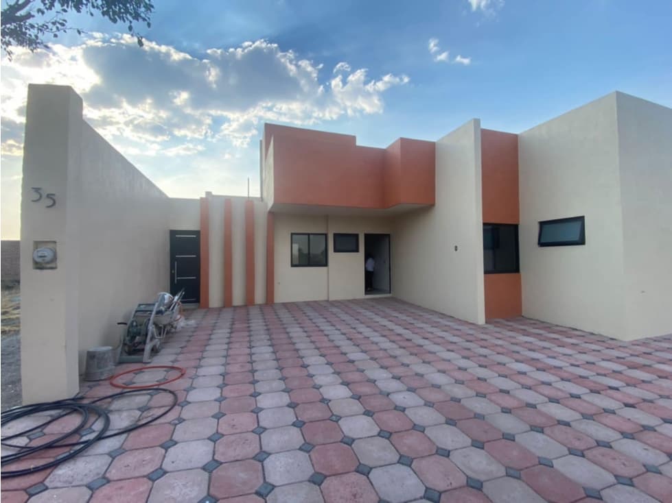 Venta de Casa Residencial Diamante, Carretera La Piedad/Guadalajara - 1
