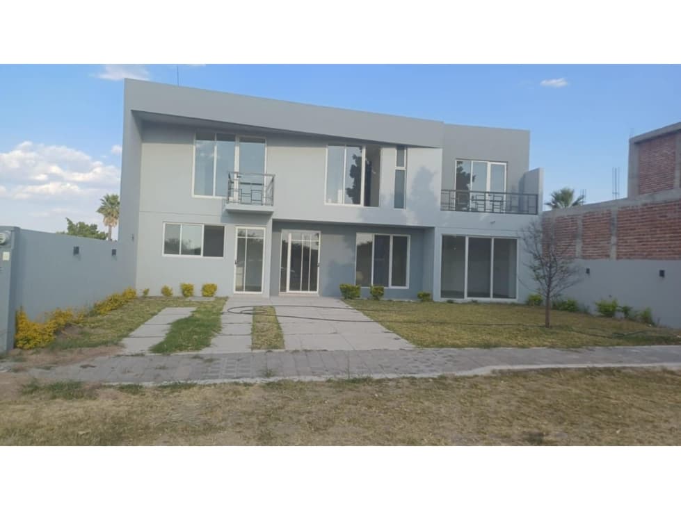 Venta de Casa Residencial Diamante, Carretera La Piedad/Guadalajara - 1