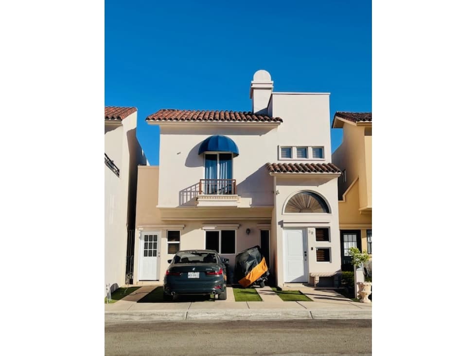 SE VENDE CASA EN REAL DE SEVILLA - 1