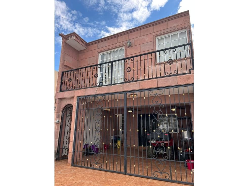 HERMOSA CASA AMUEBLADA EN RENTA EN PRIV. VILLAS DE ANAHUAC ESCOBEDO - 1