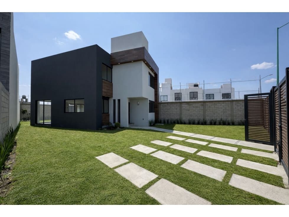 Casa en Venta en San Mateo Atenco con Amplio Jardín - 1
