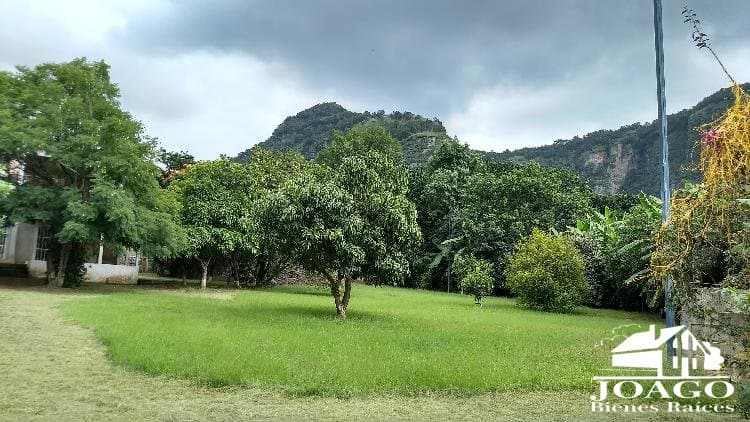 Se Vende Casa con Balneario en Carr. Xalatlaco-Chalma - 1