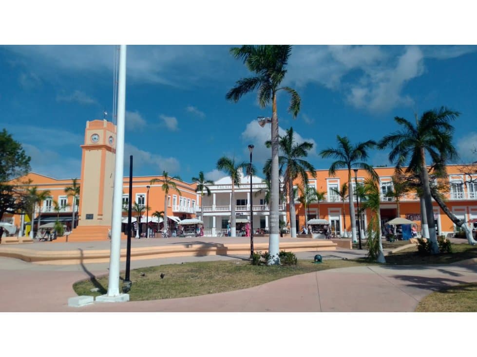Local comercial sobre Malecon Cozumel - 1
