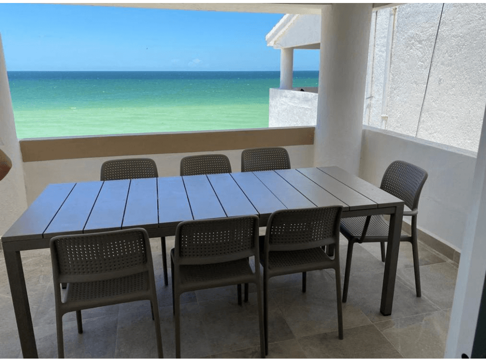 SE RENTA Departamento con vista al mar en Chicxulub, Yucatán - 1