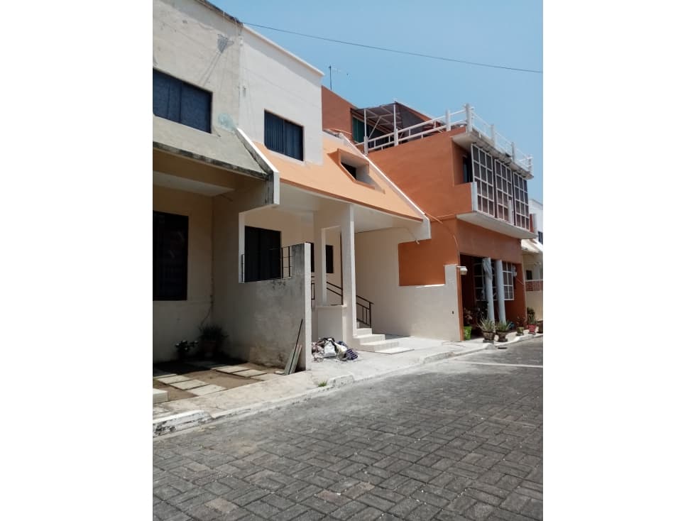 CASA EN CONDOMINIO HORIZONTAL EN FRACC. JOYAS DE MOCAMBO - 1