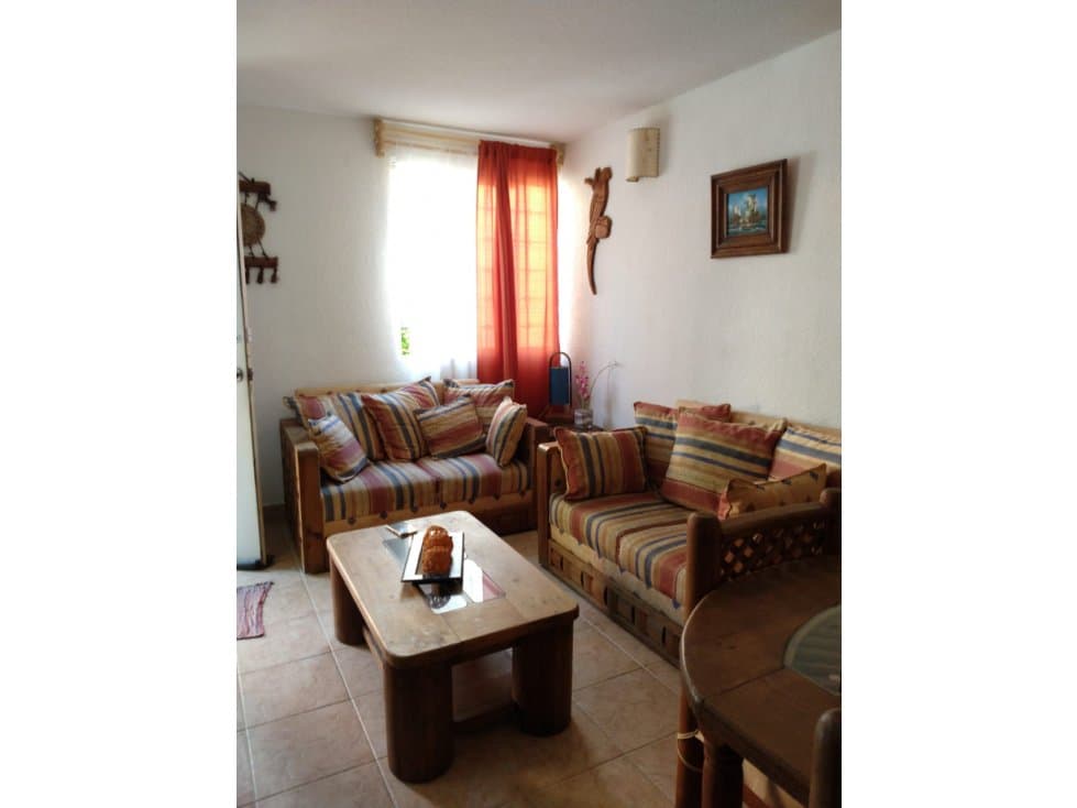 Renta de Casa en Condominio El Mango - 1