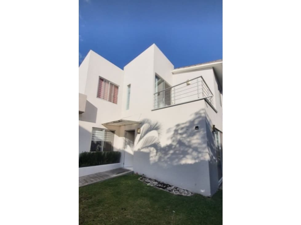 Venta de Casa en Condominio en la Avenida Par Vial, Jiutepec - 1