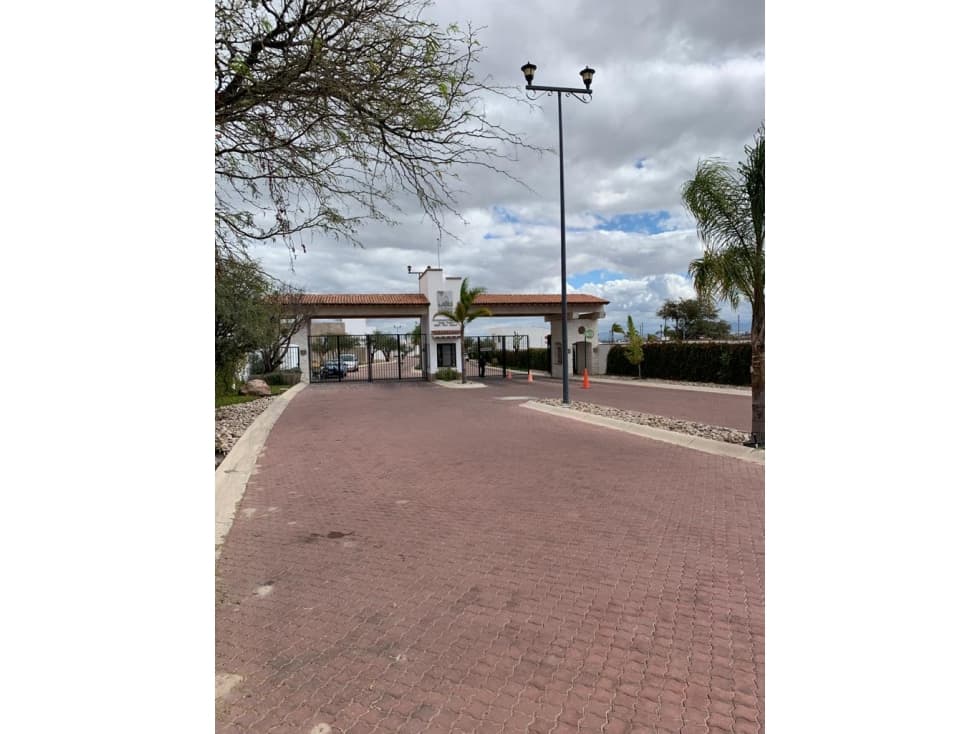 Venta terreno residencial en Ciudad Maderas, El Marqués. - 1