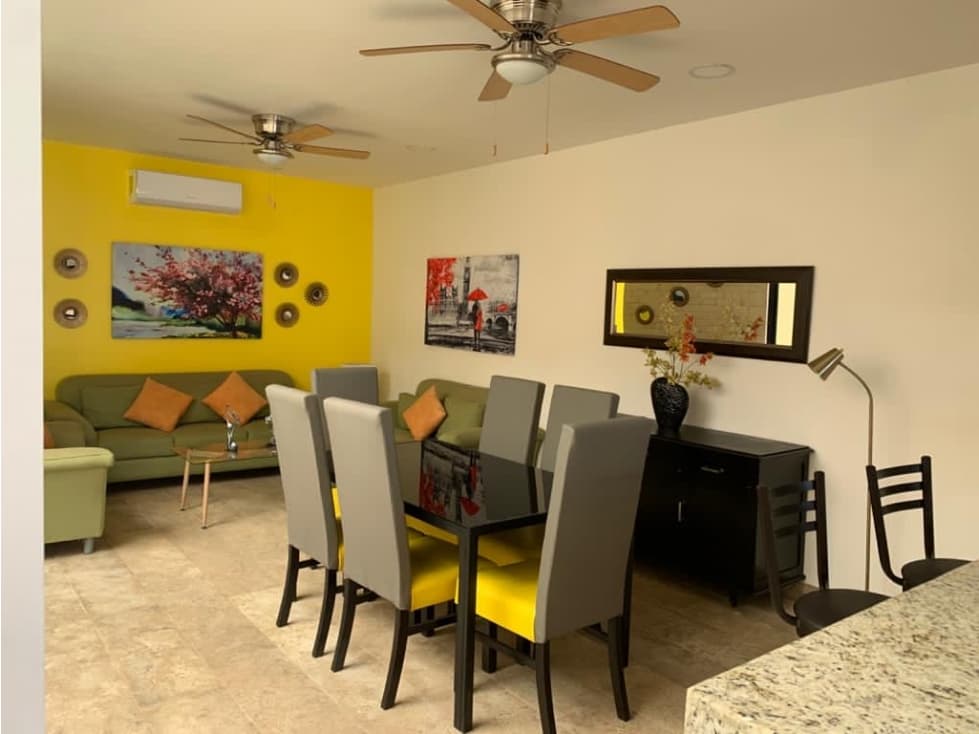 HERMOSO TOWNHOUSE EN RENTA - 1