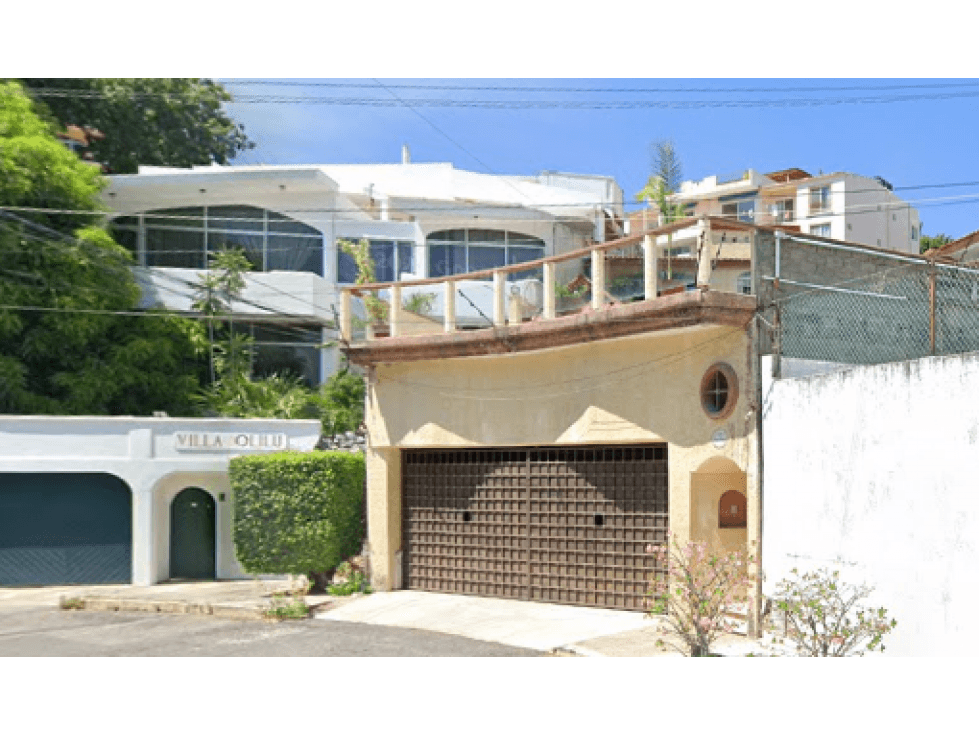 CASA CON ALBERCA EN REMATE BANCARIO EN ACAPULCO - 1