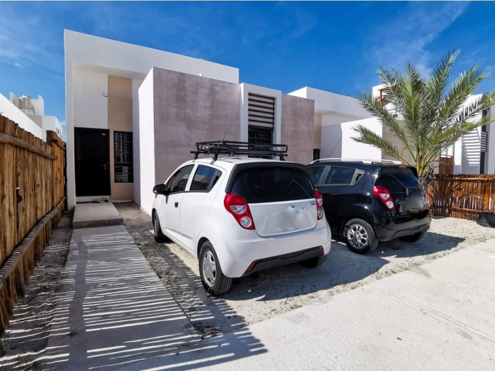 Casa chelem de una planta y 3 recámaras - 1