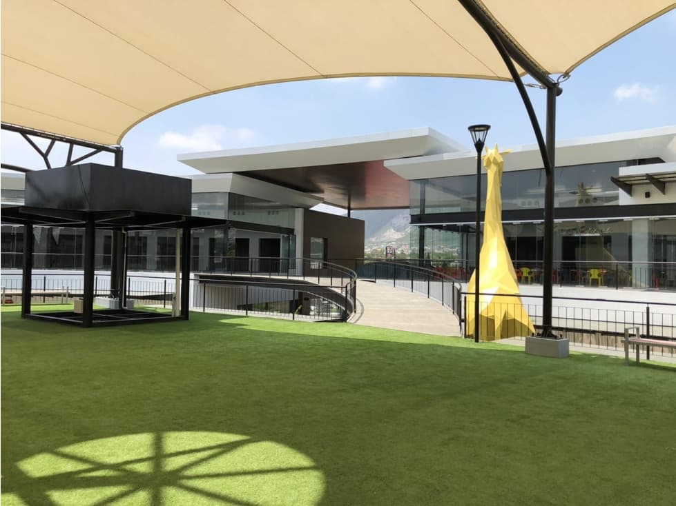 Oficinas en Renta vista a Raúl Salinas 197.65 mts2 DD01 Plaza LSL - 1