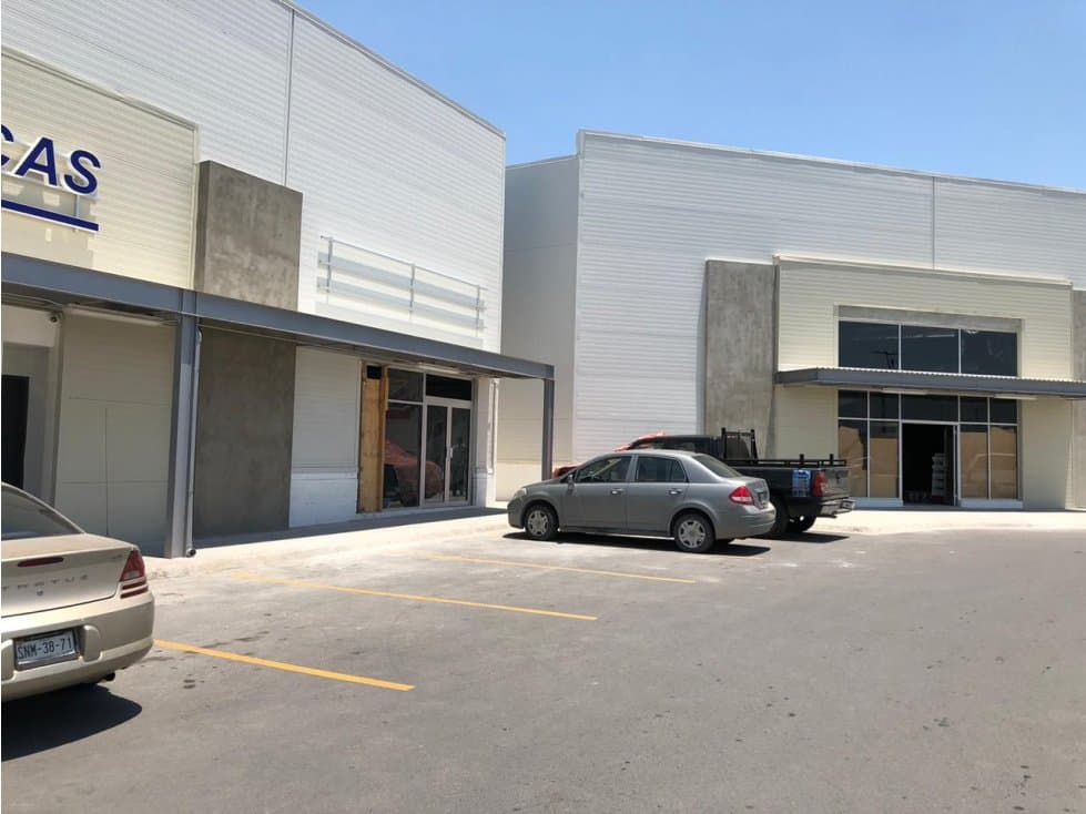 Local Renta 130 mts2 HEB Cerradas de Anahuac LSL - 1