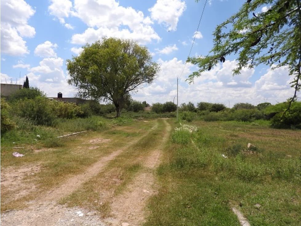 LOTES EN FRACCIONAMIENTO LA HACIENDA - 1