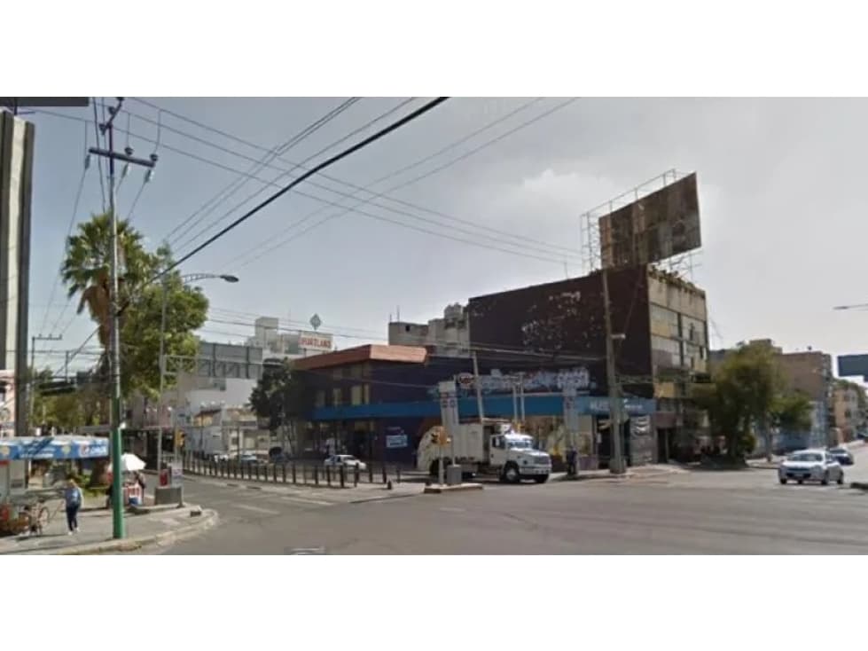 EDIFICIO EN VENTA "REMATE BANCARIO" EXCELENTE UBICACIÓN - 1