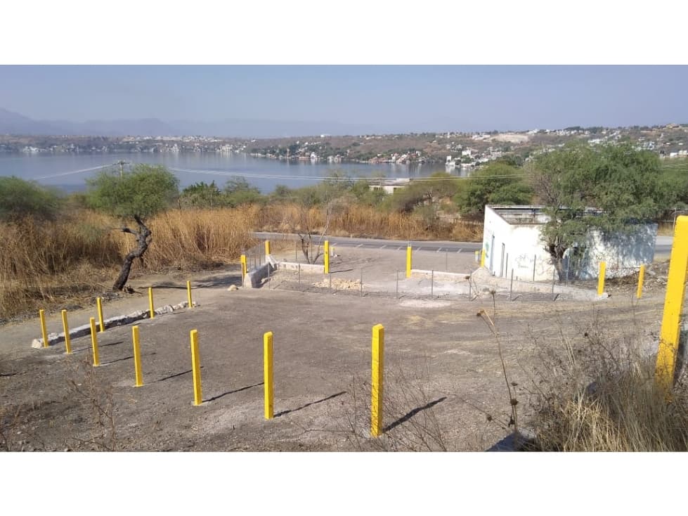 TERRENO EN VENTA CON VISTA AL LAGO "DON ALBERTO" - 1