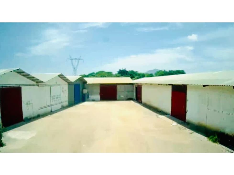 Bodega de 1,000 metros en renta frente protección Civil - 1