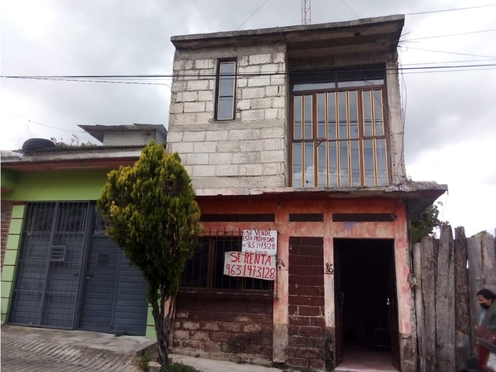 SE VENDE CASA UBICACIÓN CÉNTRICA - 1