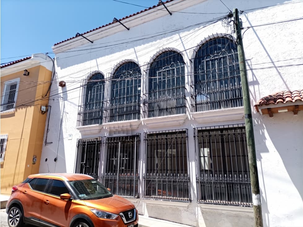 Local perfecto para oficinas o institución pequeña - 1