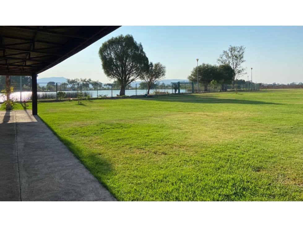 Lote en venta en Residencial del Lago, Jacona, Michoacán. - 1
