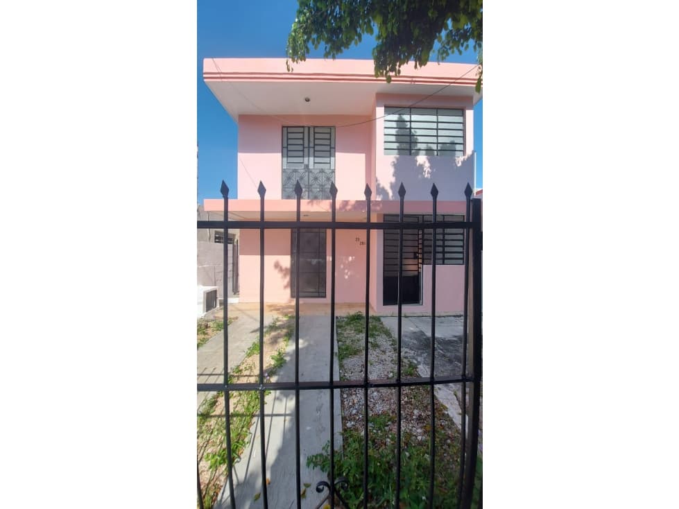 Renta de Casa ideal para Consultorio, Oficina, o Bodega! - 1