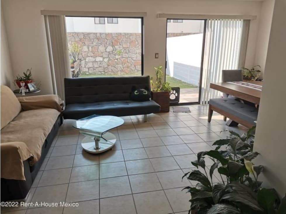 Qh1 Casa de 3 recamaras en venta en Sonterra! Con jardín de 50m2! - 1
