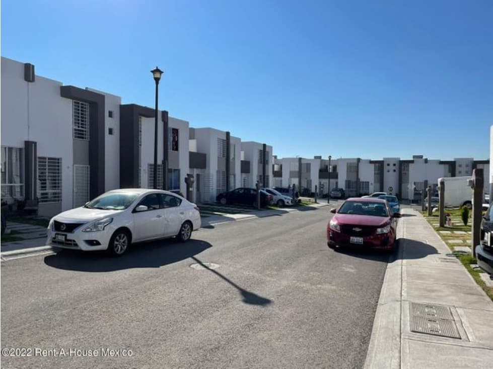 Casa en venta de 3 recamaras en Ciudad del Sol IG - 1