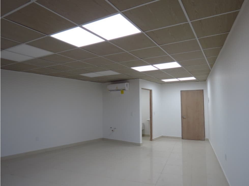Juriquilla. Consultoria médico con gimnasio, en RENTA - 1