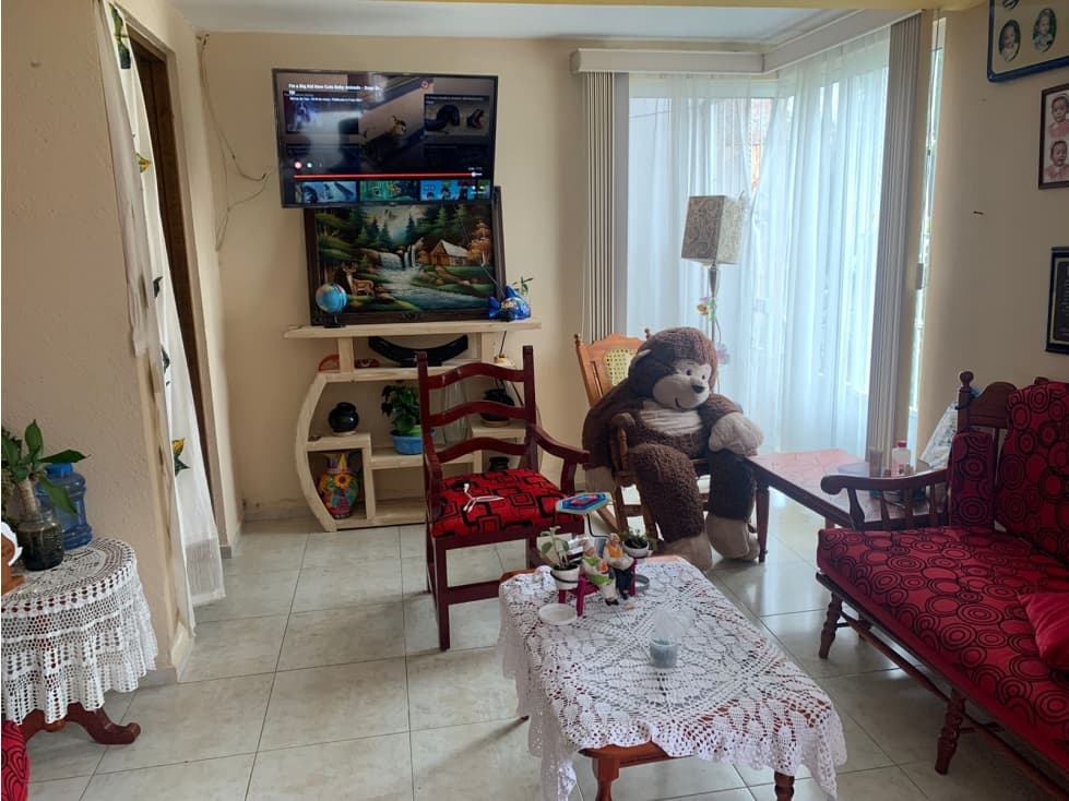 Casa en venta en Privada sobre Avenida principal en Banderilla - 1