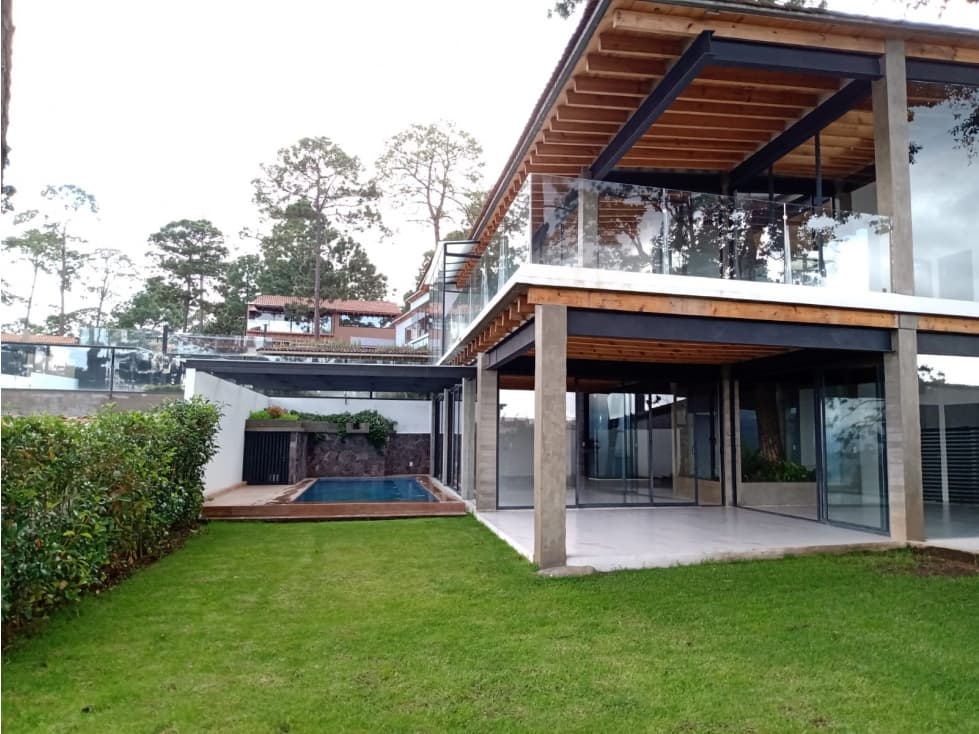 CASA EN FRACCIONAMIENTO CON VISTA AL LAGO - 1