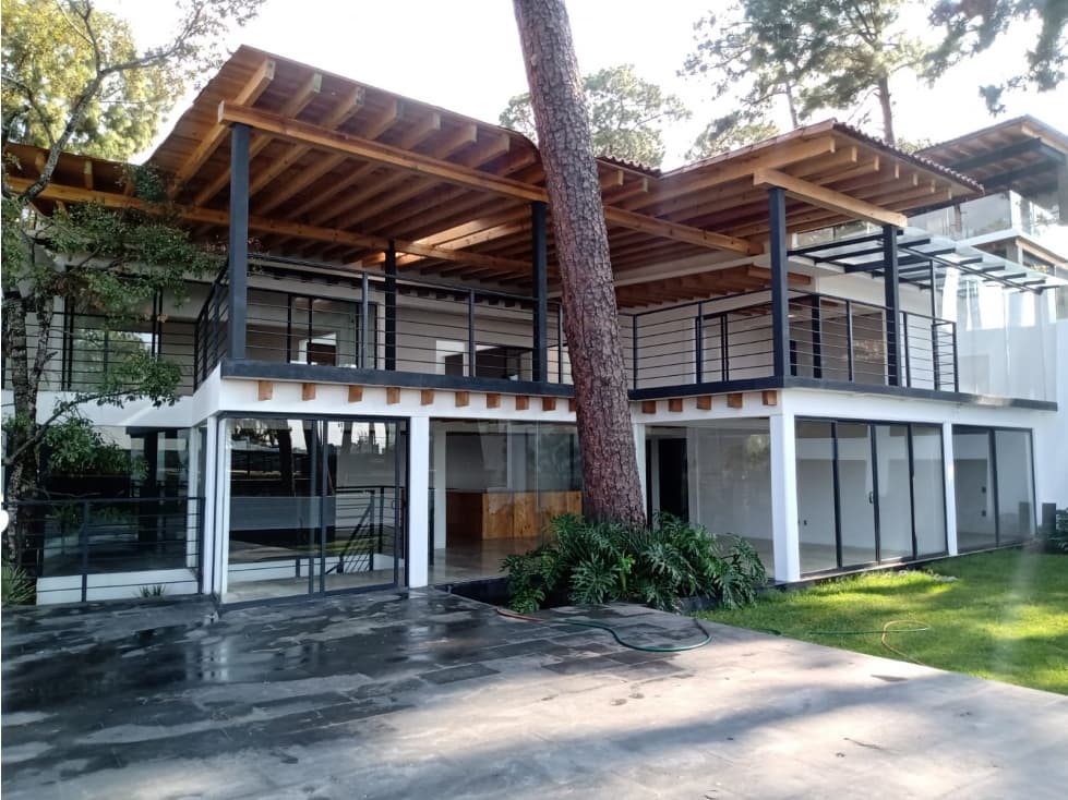 CASA BLANCA CON VISTA AL LAGO - 1