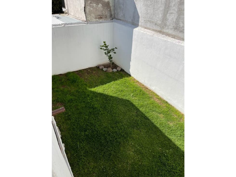 Casa en Renta en Colonia Jardín, por Zona Universitaria - 1