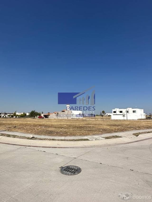 QT504 Terreno en venta Fraccionamiento Mayorazgo Residencial Celaya Guajanuato - 1