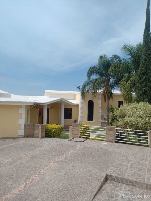 Se vende casa de dos plantas en Irapuato Gto. - 1