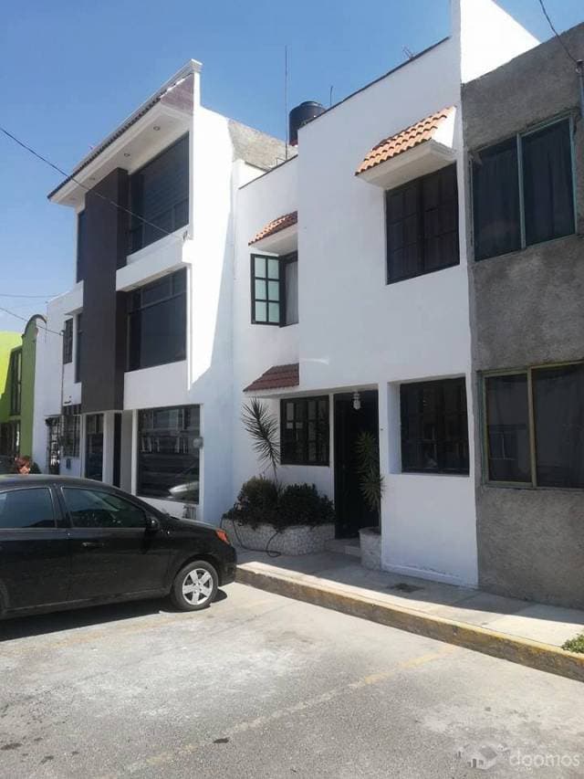 CASA DOBLE EN RENTA - 1