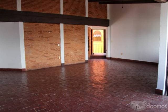 CASA EN EL CENTRO DE TEQUISQUIAPAN - 1